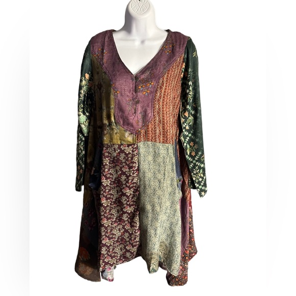 NWT. S/M in Size. Patchwork Tunic by Sacred Threads. 223513. CL/GR12 - Picture 1 of 4